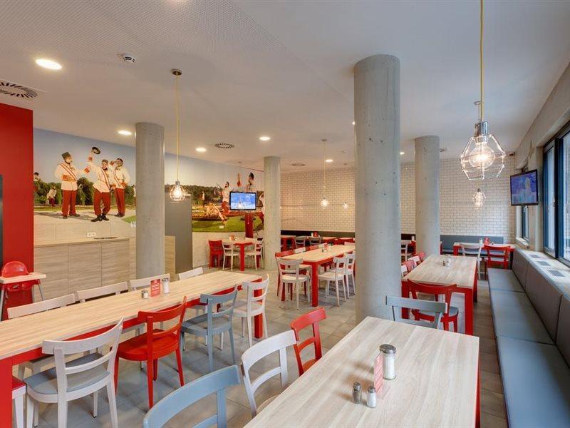 Meininger Hotel Wien Downtown Franz Экстерьер фото